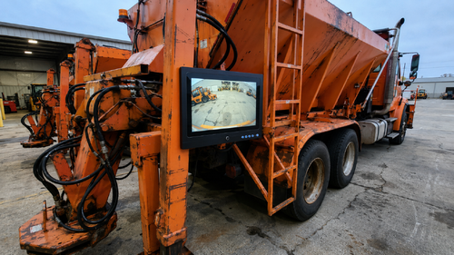 Solusi perusahaan terbaru tentang Implementing Industrial All-In-One PC in Intelligent Vehicle Monitoring System