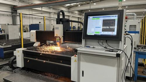 Solusi perusahaan terbaru tentang Industrial Panel PC for Laser Cutting HMI: Machine Control Interface for Fabrication Equipment